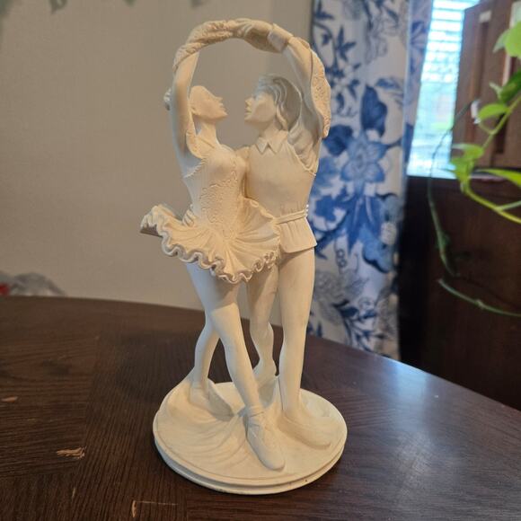 Vintage Italian Ballerina Couple Sculpture - Picture 8 of 11
